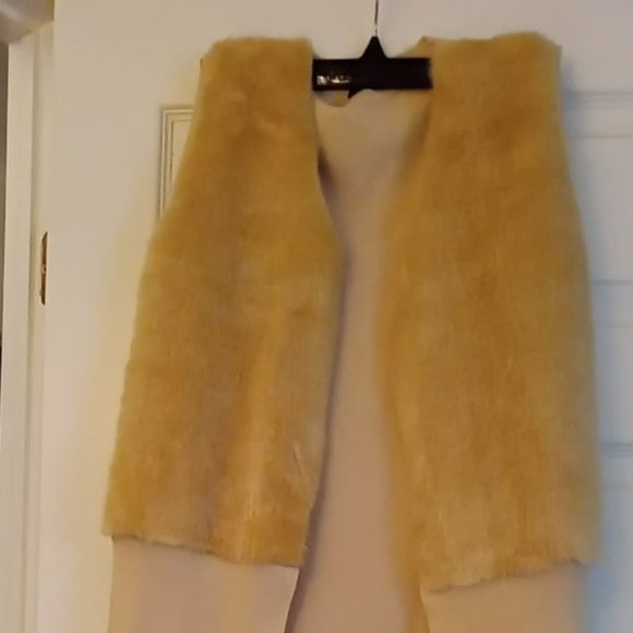 faux fur jacket - Picture 1 of 3